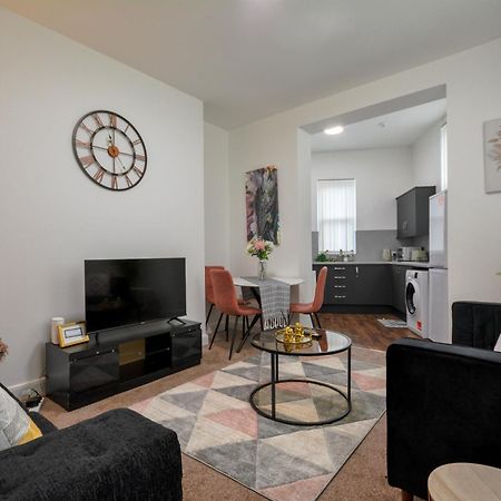 Stylish Suite With Free Parking Манчестер Екстер'єр фото